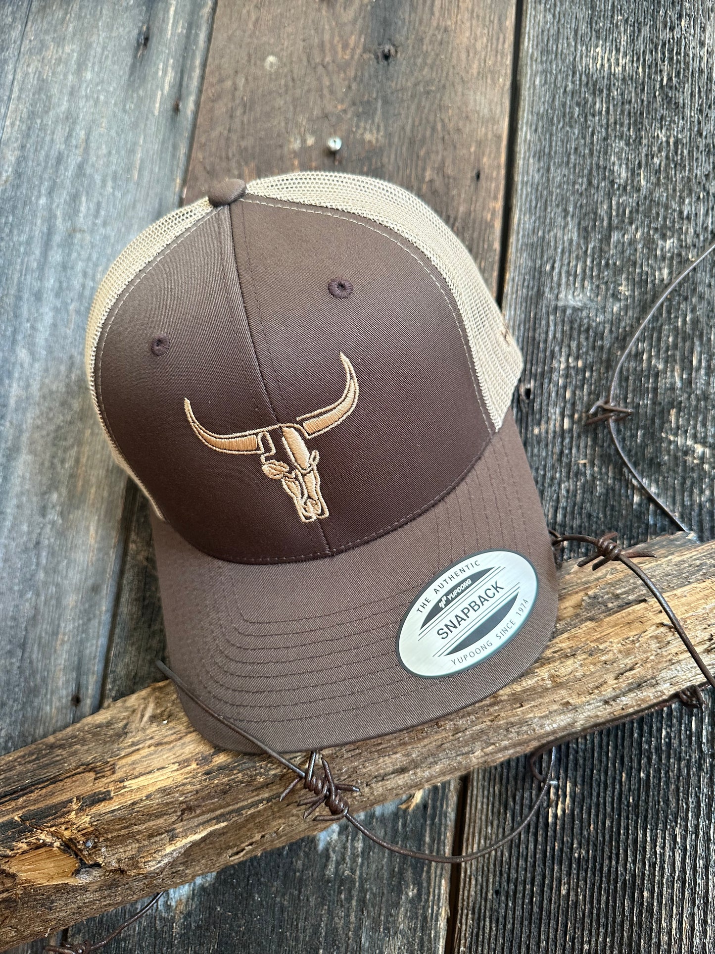 Casquette Brune Logo Beige